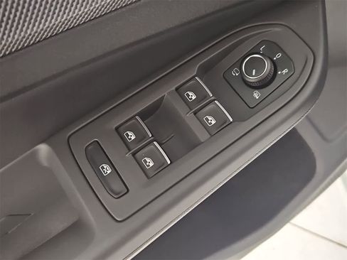 New 2026 Volkswagen Golf image 17