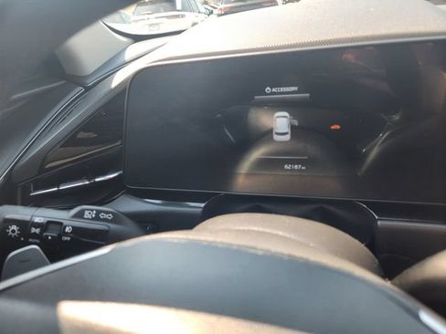 Used 2023 Kia Niro EX Touring FWD image 15