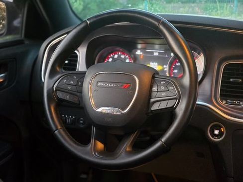 Used 2017 Dodge Charger SE RWD image 33