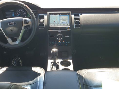 Used 2018 Ford Flex Limited image 16