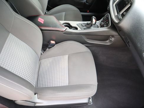 Used 2022 Dodge Challenger GT image 56