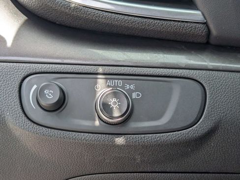 Used 2018 Buick Encore Preferred AWD/4WD image 18