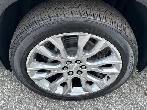 New 2026 GMC Acadia Denali w/ Super Cruise Package FWD image 18