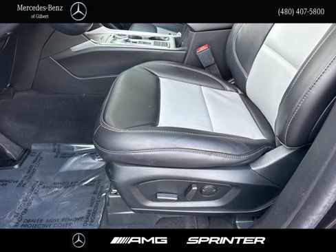 Used 2022 Ford Explorer XLT w/ Equipment Group 202A image 14