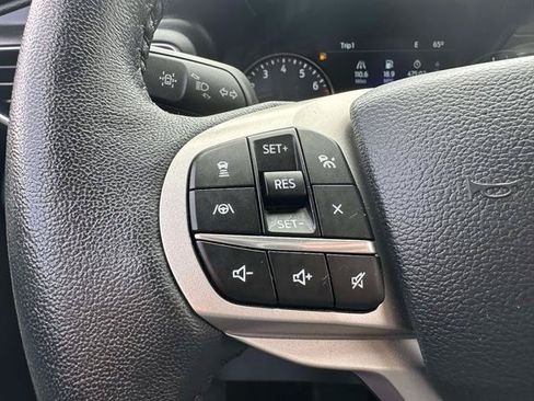 Used 2024 Ford Explorer XLT w/ Equipment Group 202A AWD/4WD image 15