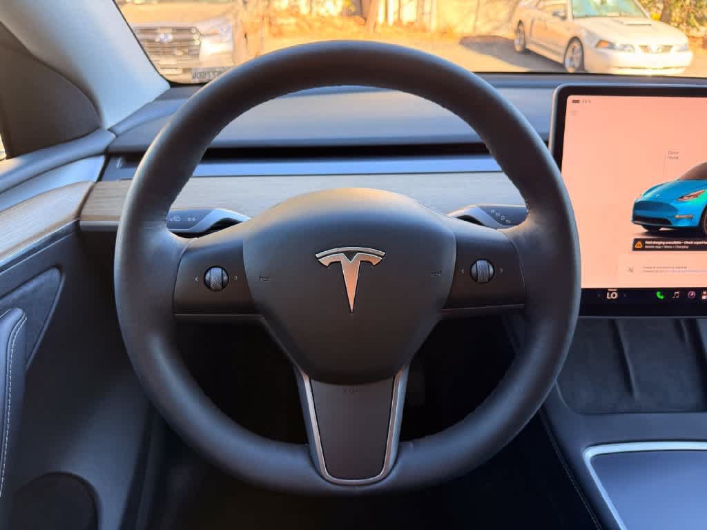 Used 2023 Tesla Model Y AWD image 16