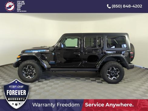 Used 2023 Jeep Wrangler Unlimited Rubicon 4xe w/ Cold Weather Group AWD/4WD image 3