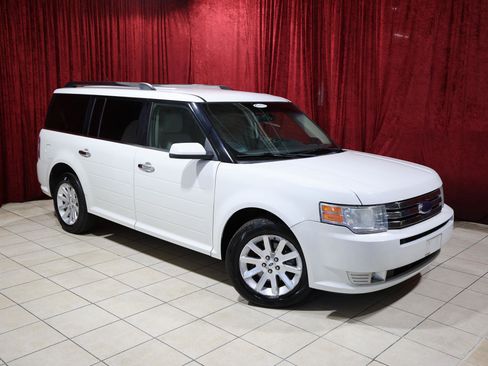 Used 2009 Ford Flex SEL AWD/4WD image 2