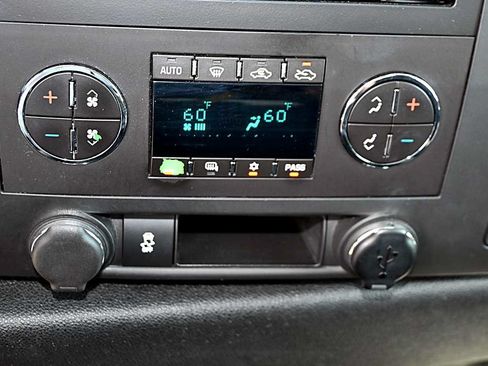 Used 2013 Chevrolet Silverado 1500 LT RWD image 25