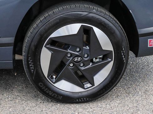 Used 2024 Hyundai Kona SEL FWD image 11