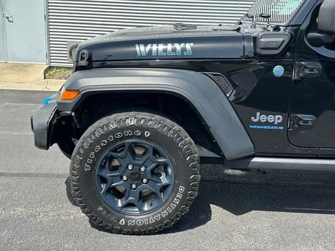 Used 2023 Jeep Wrangler Unlimited AWD/4WD image 7
