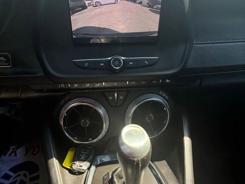Used 2020 Chevrolet Camaro LT image 16