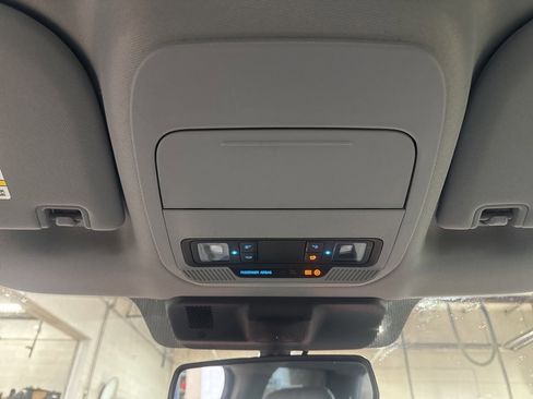 Used 2023 Ford F350 XLT image 31