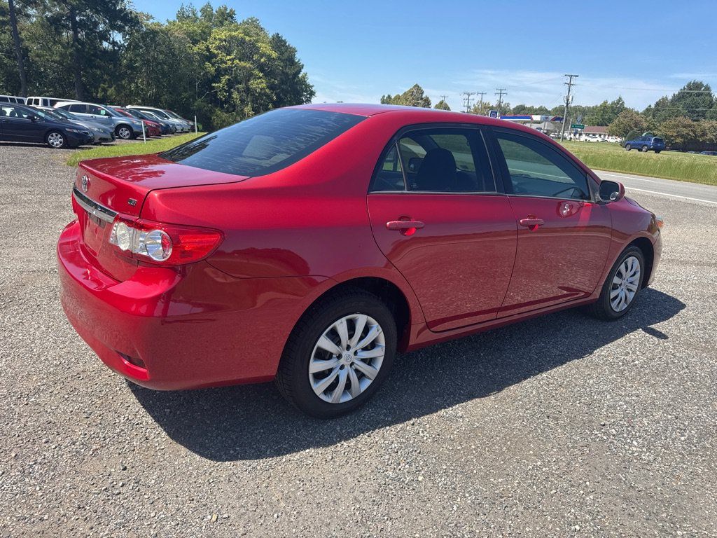Used 2012 Toyota Corolla LE FWD image 10