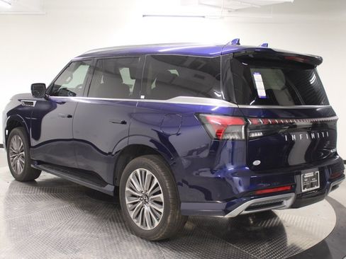 New 2025 INFINITI QX80 Luxe image 3