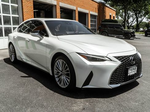 Used 2024 Lexus IS 300 F Sport AWD/4WD image 5