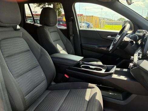 Used 2025 Chevrolet Equinox LT AWD/4WD image 33