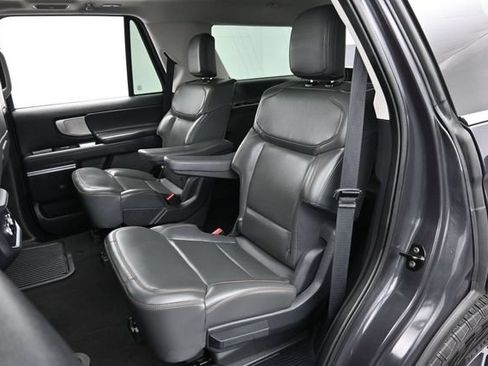 Certified 2025 Ford Expedition Active AWD/4WD image 28