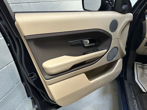 Used 2015 Land Rover Range Rover Evoque Pure Plus image 15