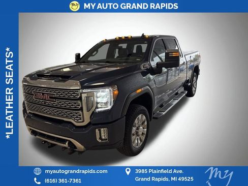 Used 2020 GMC Sierra 3500 Denali w/ Denali Ultimate Package AWD/4WD image 2