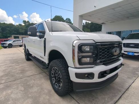 Used 2025 Ford F250 Lariat w/ Lariat Ultimate Package AWD/4WD image 1