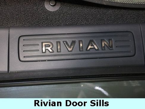 Used 2022 Rivian R1T Launch Edition image 35