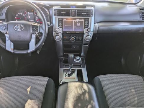 Used 2020 Toyota 4Runner 4WD image 12