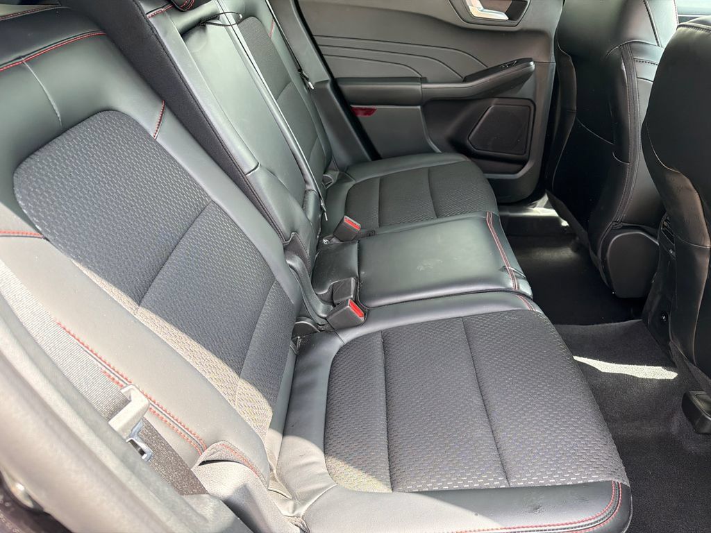Used 2026 Ford Escape ST-Line FWD image 15