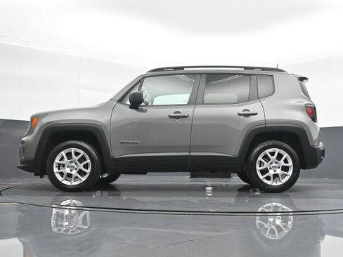 Used 2022 Jeep Renegade Latitude w/ Convenience Group image 18