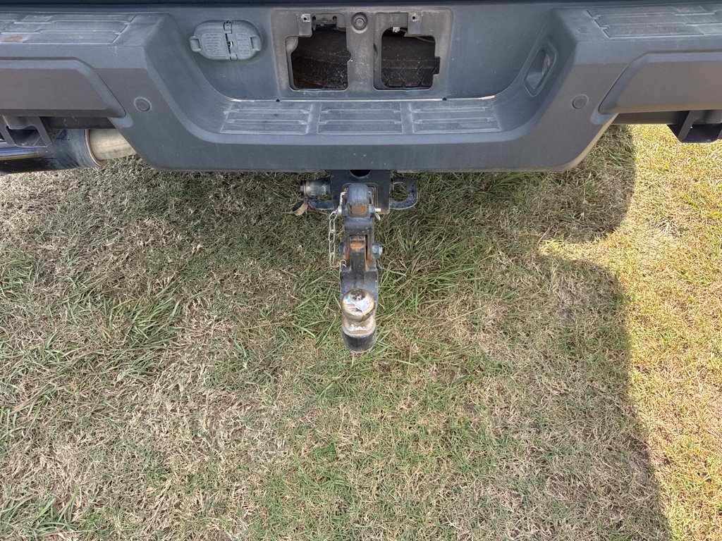 Used 2024 Toyota Tacoma SR AWD/4WD image 14