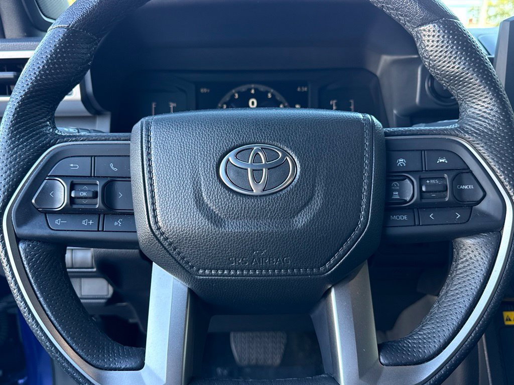 Used 2024 Toyota Tacoma SR5 AWD/4WD image 35