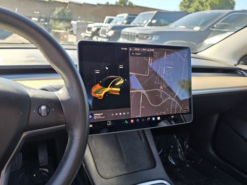 Used 2022 Tesla Model 3 image 15