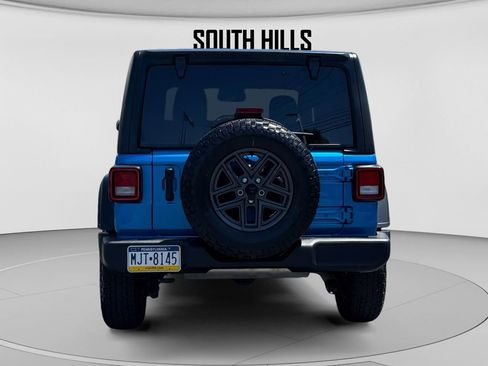 Used 2026 Jeep Wrangler Unlimited Sport AWD/4WD image 4