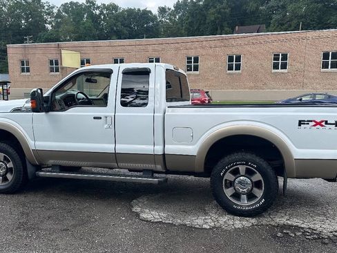 Used 2011 Ford F250 Lariat w/ Chrome Pkg AWD/4WD image 4