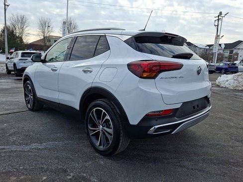 Used 2020 Buick Encore GX Essence w/ Advanced Technology Package image 4