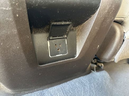 Used 2022 Chevrolet Tahoe LT w/ Luxury Package image 36