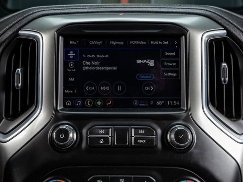 Used 2021 Chevrolet Silverado 1500 LT Trail Boss w/ Convenience Package II image 24