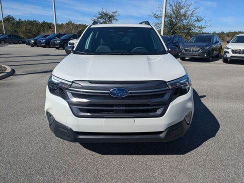Used 2026 Subaru Forester Premium AWD/4WD image 9