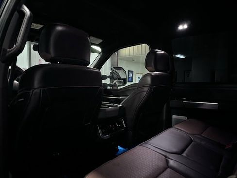 Used 2025 Ford F250 King Ranch w/ FX4 Off-Road Package image 10