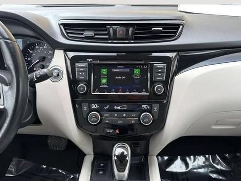 Used 2022 Nissan Rogue Sport SL AWD/4WD image 10