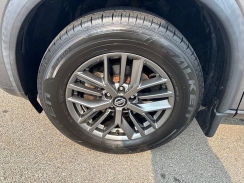 Used 2021 Nissan Rogue S AWD/4WD image 10