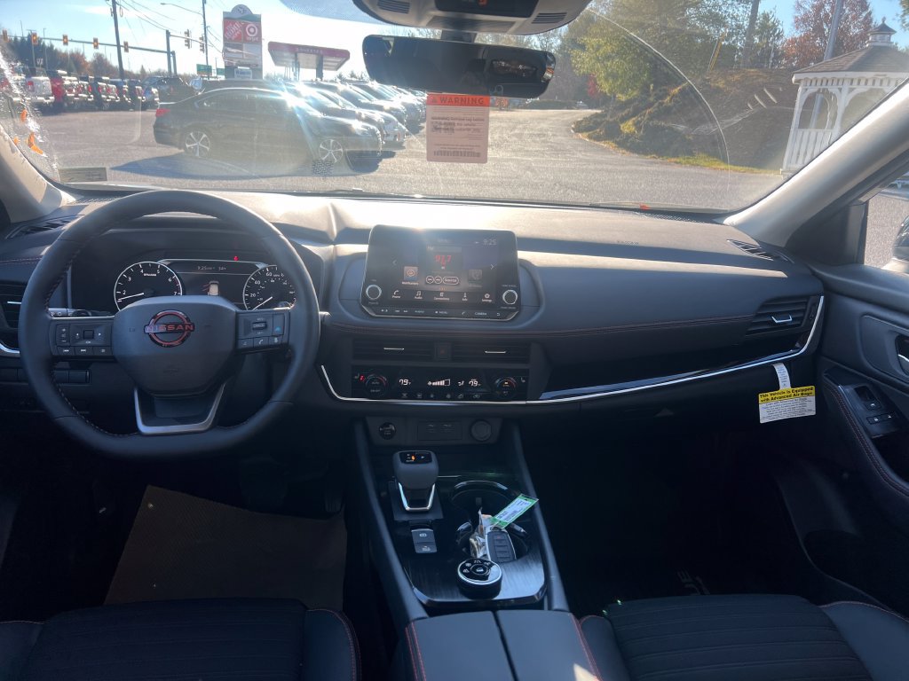 Certified 2026 Nissan Rogue SV AWD/4WD image 14