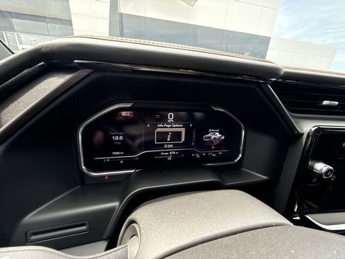 Certified 2025 GMC Sierra 1500 AT4 w/ AT4 Preferred Package AWD/4WD image 18