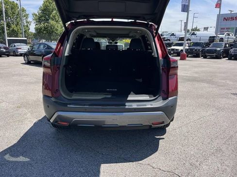 Used 2023 Nissan Rogue SL w/ SL Premium Package FWD image 12