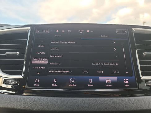 Used 2023 Chrysler Pacifica Touring-L image 24