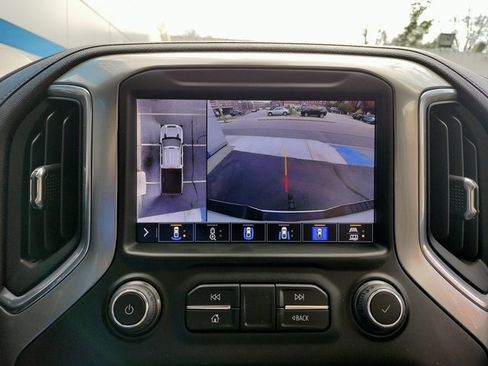 Used 2023 Chevrolet Silverado 2500 LTZ w/ LTZ Plus Package image 29