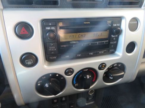 Used 2008 Toyota FJ Cruiser 2WD image 22
