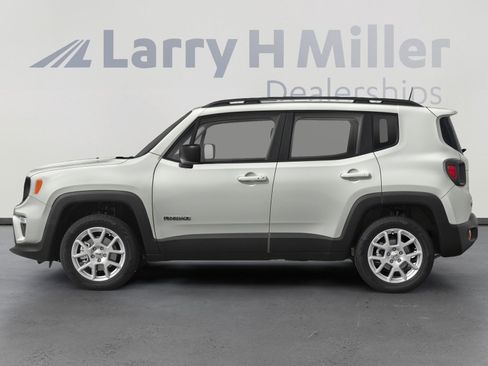 Used 2023 Jeep Renegade Altitude AWD/4WD image 3