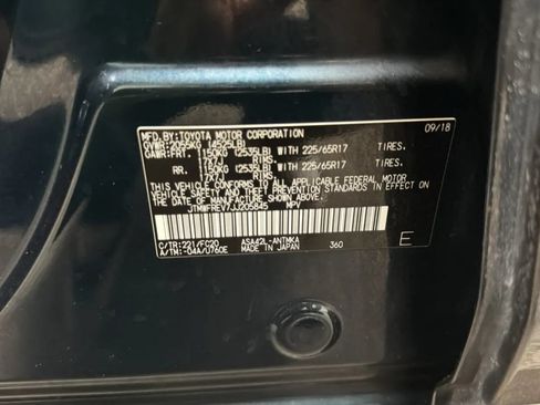 Used 2018 Toyota RAV4 XLE w/ Plus Extra Value Package FWD image 29