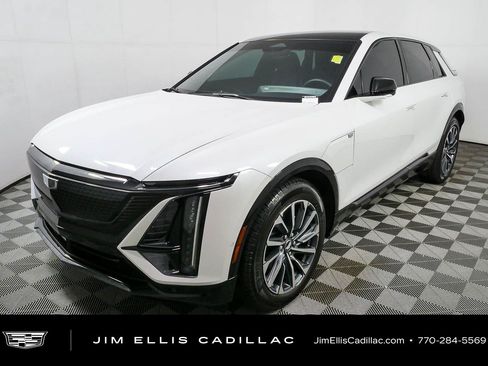 Used 2024 Cadillac Lyriq Sport AWD/4WD image 25